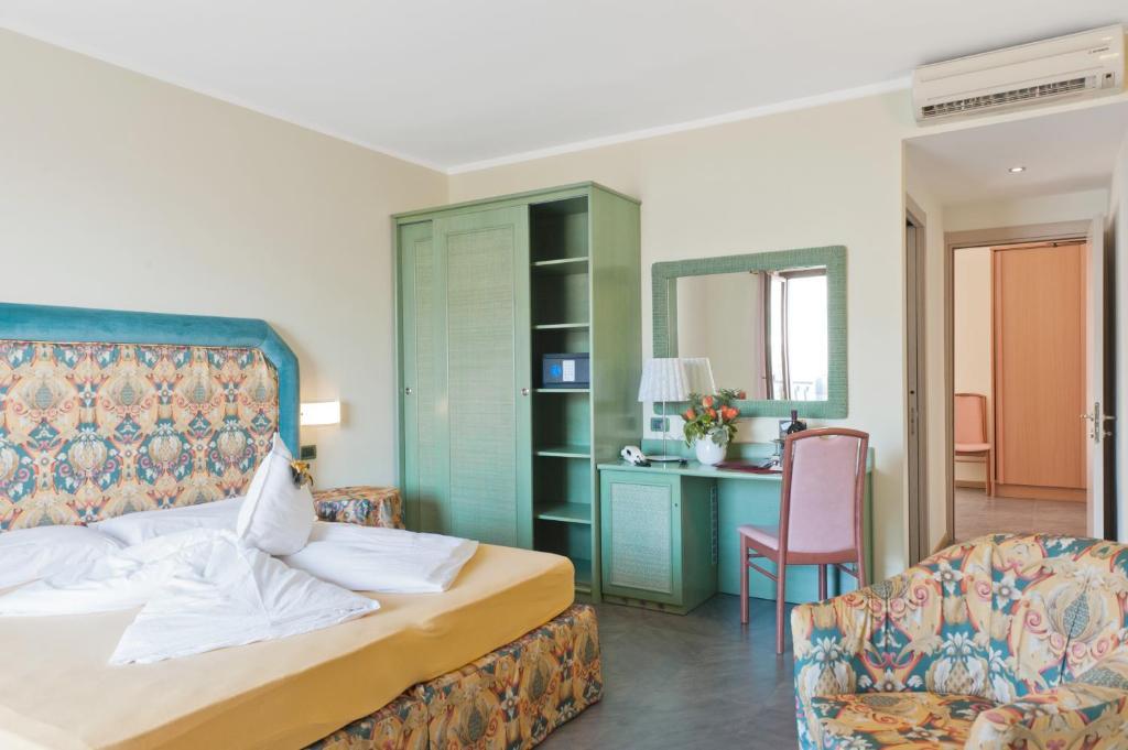Augusta Hotel 3*